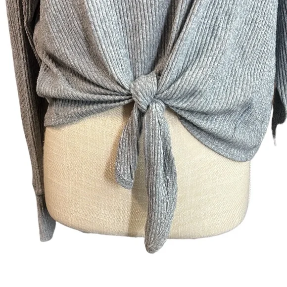 Abercrombie & Fitch Long Sleeve Shirt Sweater Gray Crop Tike Womens Size M - Picture 2 of 8